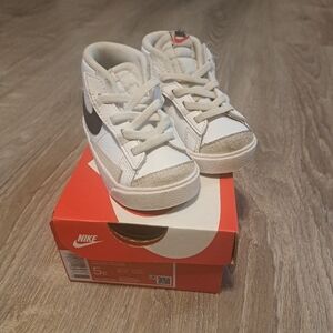 Nike Blazers 5c